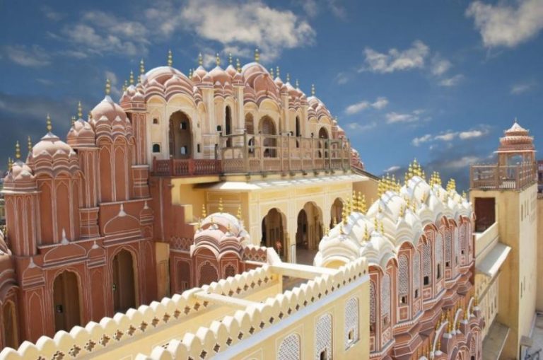 Heritage Destinations Best Explored in Winter – Rajasthan to Hampi (2026 Updated)