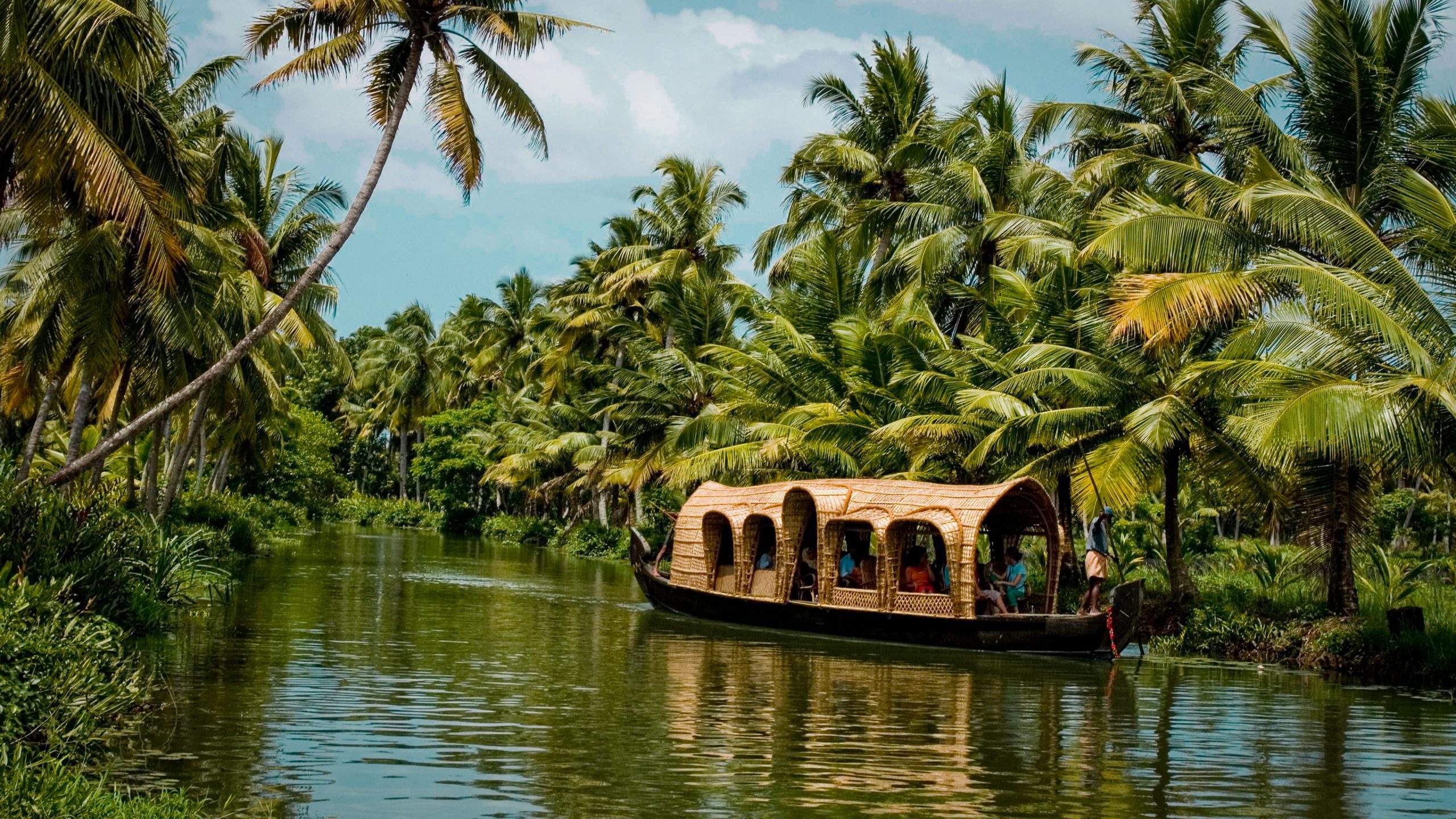 11 Best Places to Visit in South India in December 2024: How to Reach, Where to Stay, Homestays