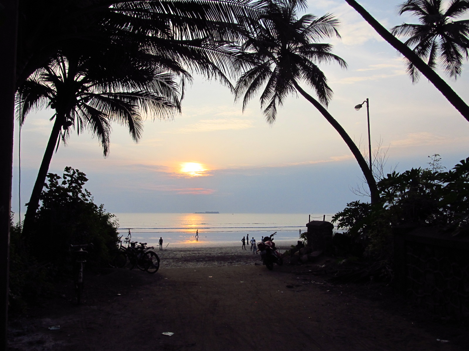 7 popular beaches in and around Alibaug