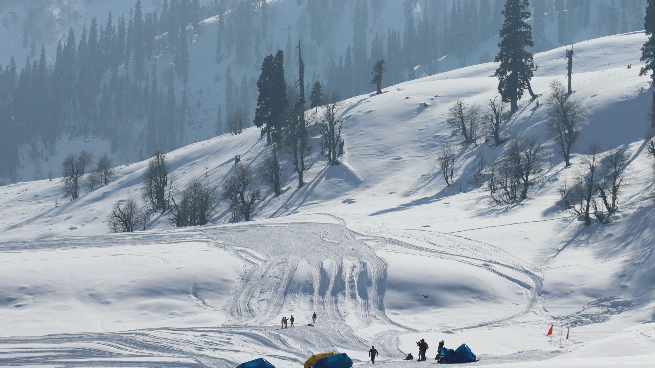 Skiing in Gulmarg in 2026: Everything You Need to Know for an Unforgettable Winter Adventure