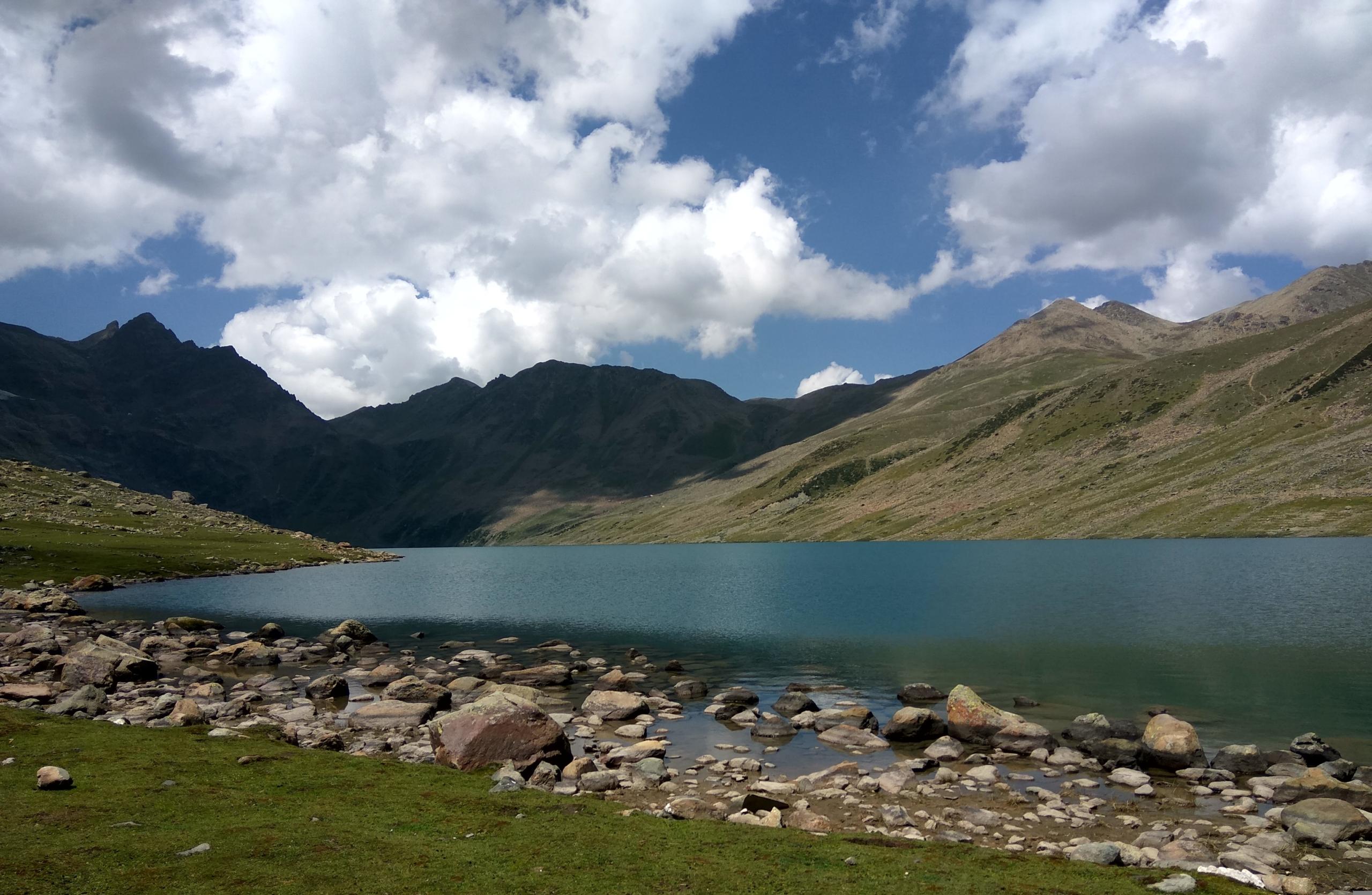 Lakes, Peaks, and Magic: Your Ultimate Guide to the Kashmir Great Lakes Trek
