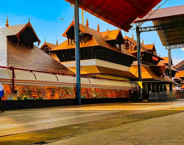 Visiting Guruvayurappan Temple in Kerala: Timing, Dress Code and Nearby Attractions (Updated 2026)