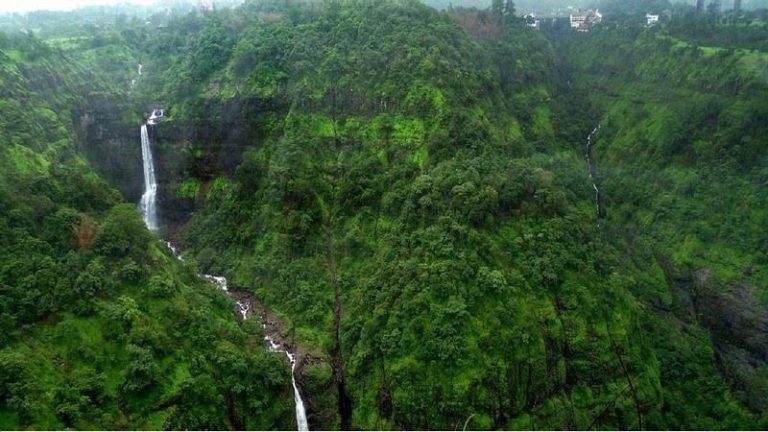 9 Best Food Stops Near Kune Falls: Ultimate Monsoon Guide to Lonavala Eateries