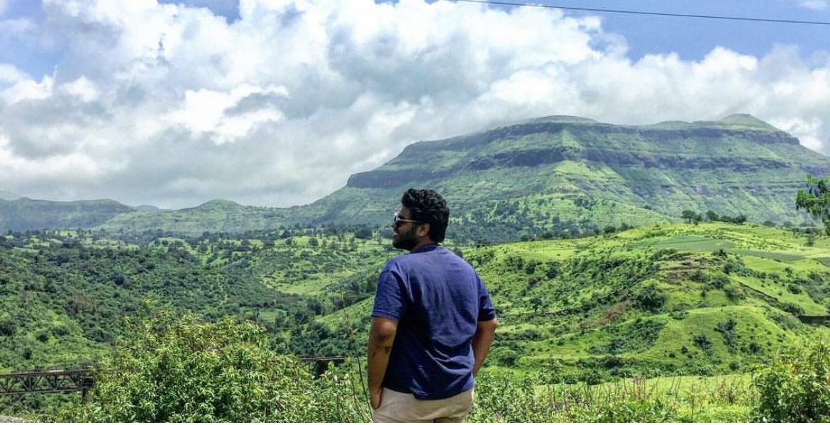 Best Places to Visit in August in India for Waterfalls, Views & Cosy Villas