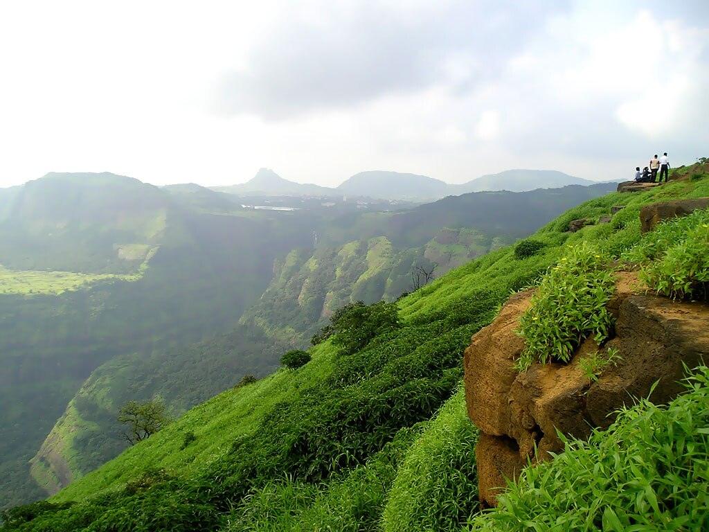Maharashtra’s Most Beautiful Monsoon Road Trips You Shouldn’t Miss