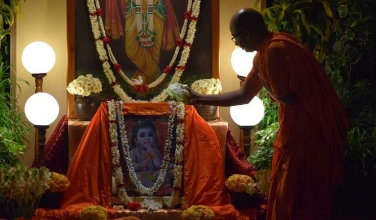 Celebrate Janmashtami in Mathura & Vrindavan 2026: A Spiritual Getaway Near Delhi