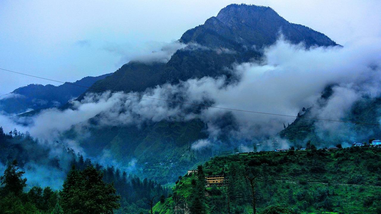 हिमाचल प्रदेश का मौसम सितंबर और अक्टूबर 2026: क्या उम्मीद करें + मानसून में घूमने की बेहतरीन जगहें