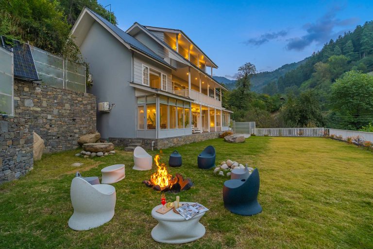 Villas in Himachal: Ideal for Family Getaways with Child-Friendly Spaces