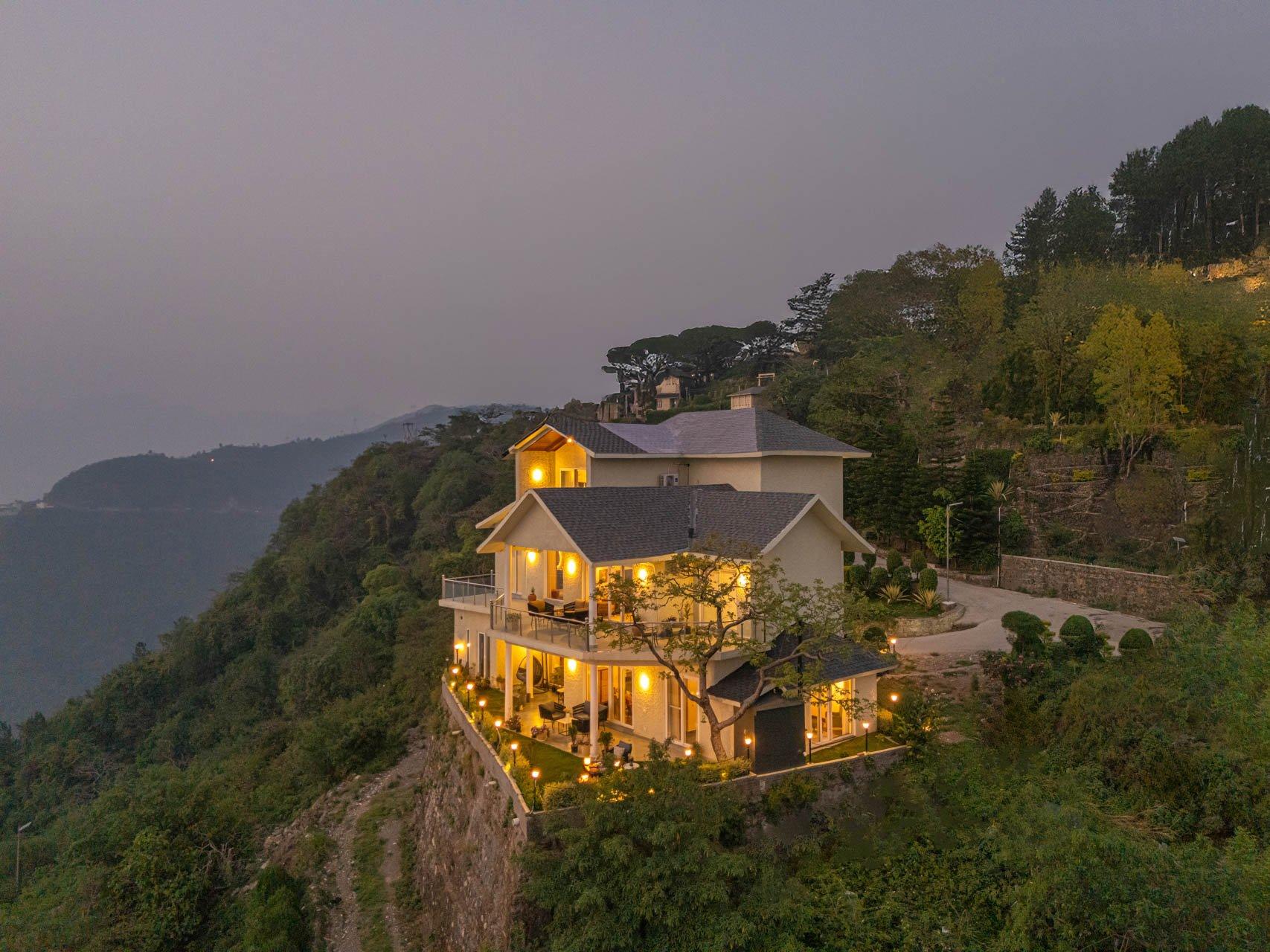 Experience Authentic Living: Choose the Best Homestays in Rishikesh