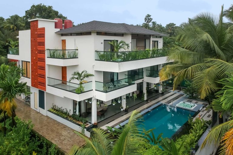 Villa in Alibaug with Private Pool: Stay at the Stunning Villa Sereno