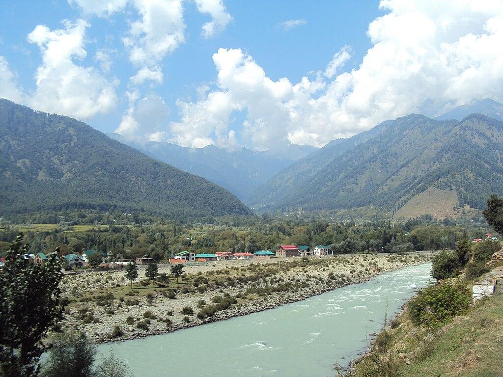 Experience Authentic Kashmir: Your Guide to Homestays in Srinagar