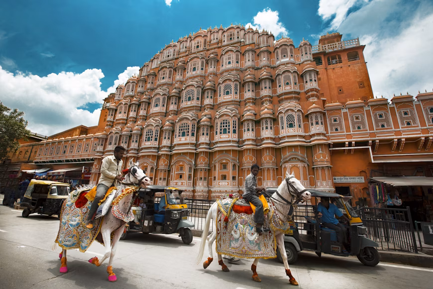 Experience the Ultimate Getaway at Luxury Pool Villas in Jaipur