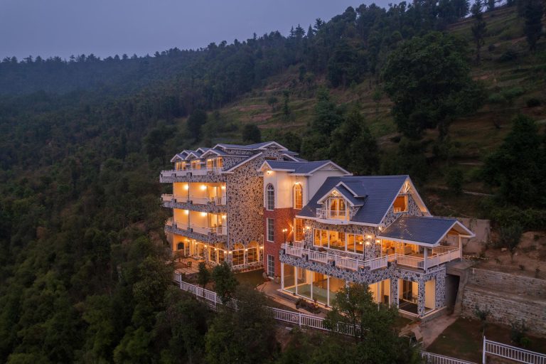 The Mohru Estate: A Modern Mountain Haven in Chail