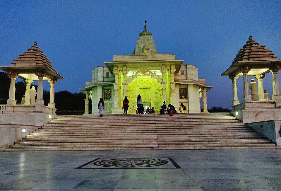 Religious Tourism in Jaipur: 10 Sacred Temples and Spiritual Places to Visit