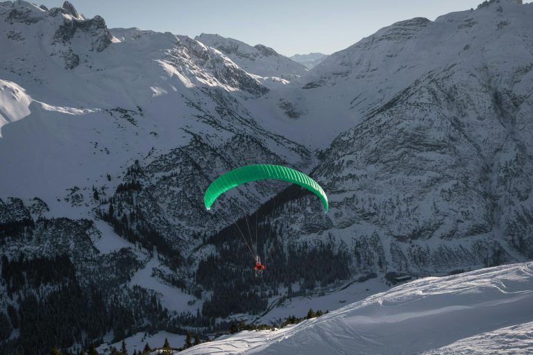 Solang Valley in December 2026: Snow Activities & Safety Guide