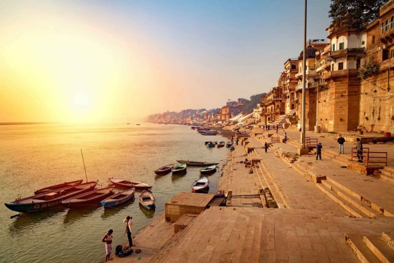 Best Sunrise Boat Ride in Varanasi (When, Where & How to Book)