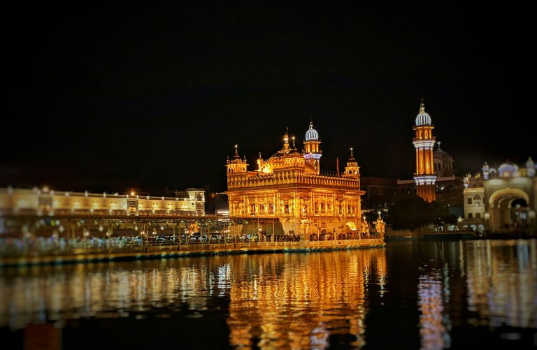 Baisakhi 2026 at the Golden Temple: Date, Timings, Crowd Guide & a 2-Day Amritsar Itinerary