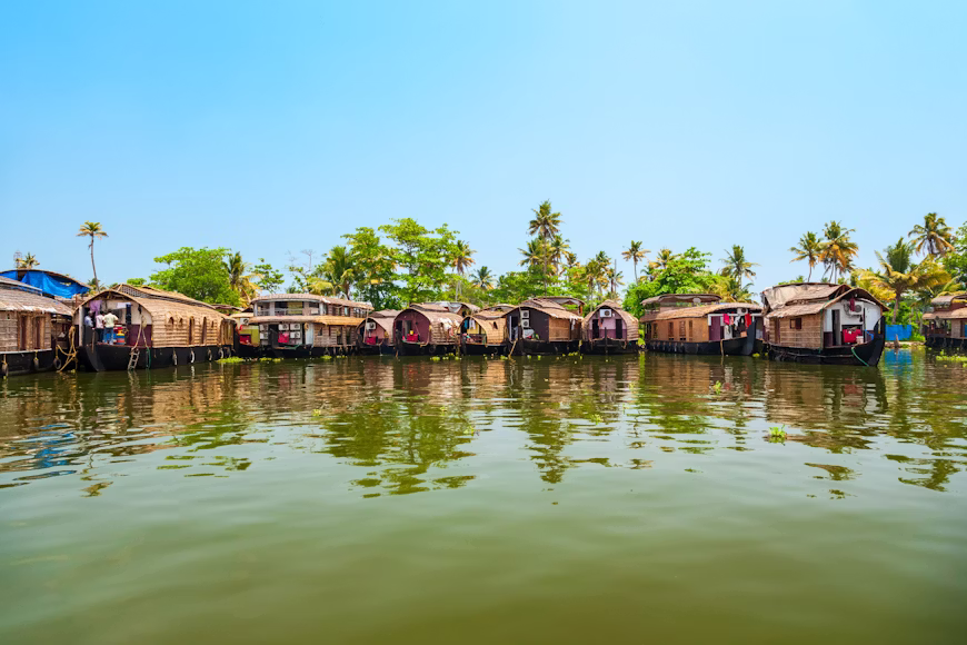 South India Travel Guide March 2026: Best Places, Festivals & Itineraries