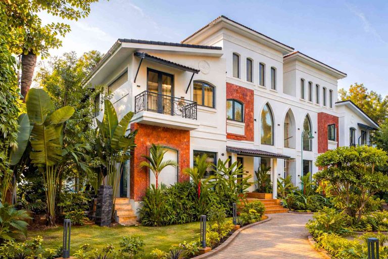 Corporate Offsite Destinations Near Mumbai: Where to Go, What to Spend & How to Plan